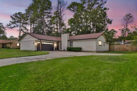 212 Normal Park Drive Huntsville TX 77320
