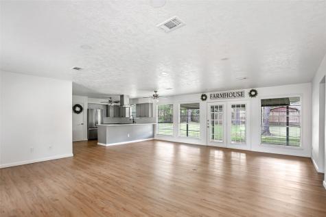 212 Normal Park Drive Huntsville TX 77320