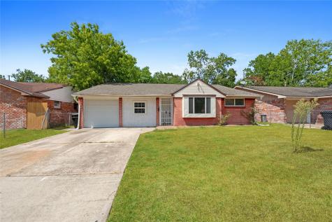 4002 Heatherbrook Drive Houston TX 77045