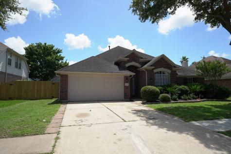 1126 Sunset Lakes Drive Pearland TX 77581