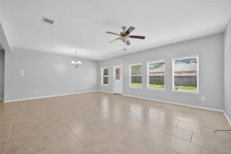 154 Meadow Grove Drive Conroe TX 77384