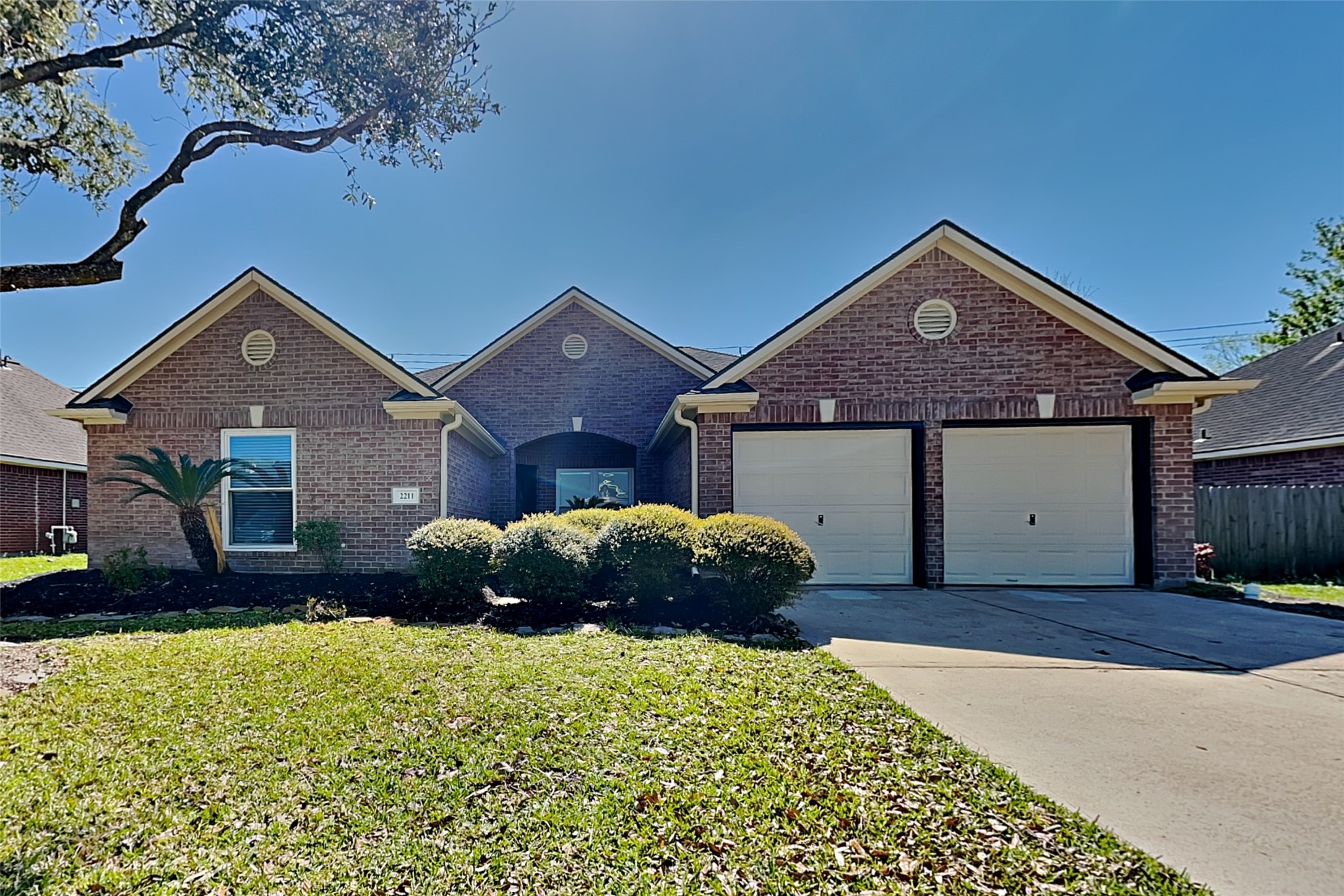 2211 Manchester Lane Pearland TX 77581