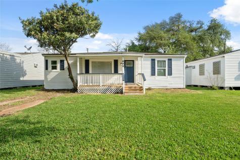 804 13th Avenue N Texas City TX 77590