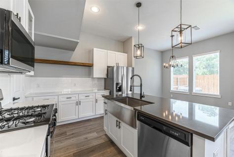 8475 Berry Brush Lane Houston TX 77022