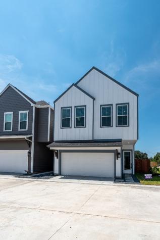 8475 Berry Brush Lane Houston TX 77022