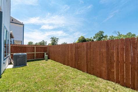 8475 Berry Brush Lane Houston TX 77022