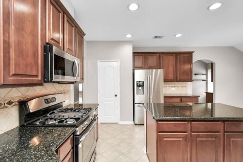 1819 High Falls Lane Pearland TX 77581