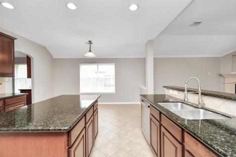 1819 High Falls Lane Pearland TX 77581