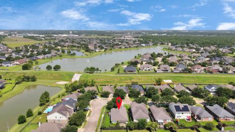 1819 High Falls Lane Pearland TX 77581