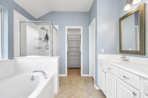 1819 High Falls Lane Pearland TX 77581