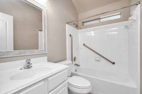 1819 High Falls Lane Pearland TX 77581