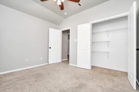 1819 High Falls Lane Pearland TX 77581