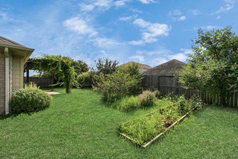1819 High Falls Lane Pearland TX 77581