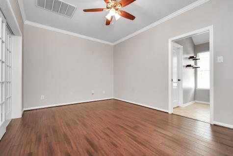 1819 High Falls Lane Pearland TX 77581