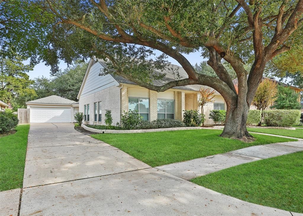 15414 Willow River Drive Houston TX 77095
