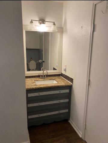 111 E Southland Avenue Alvin TX 77511