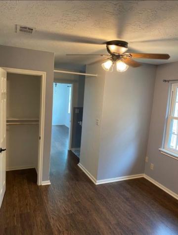 111 E Southland Avenue Alvin TX 77511