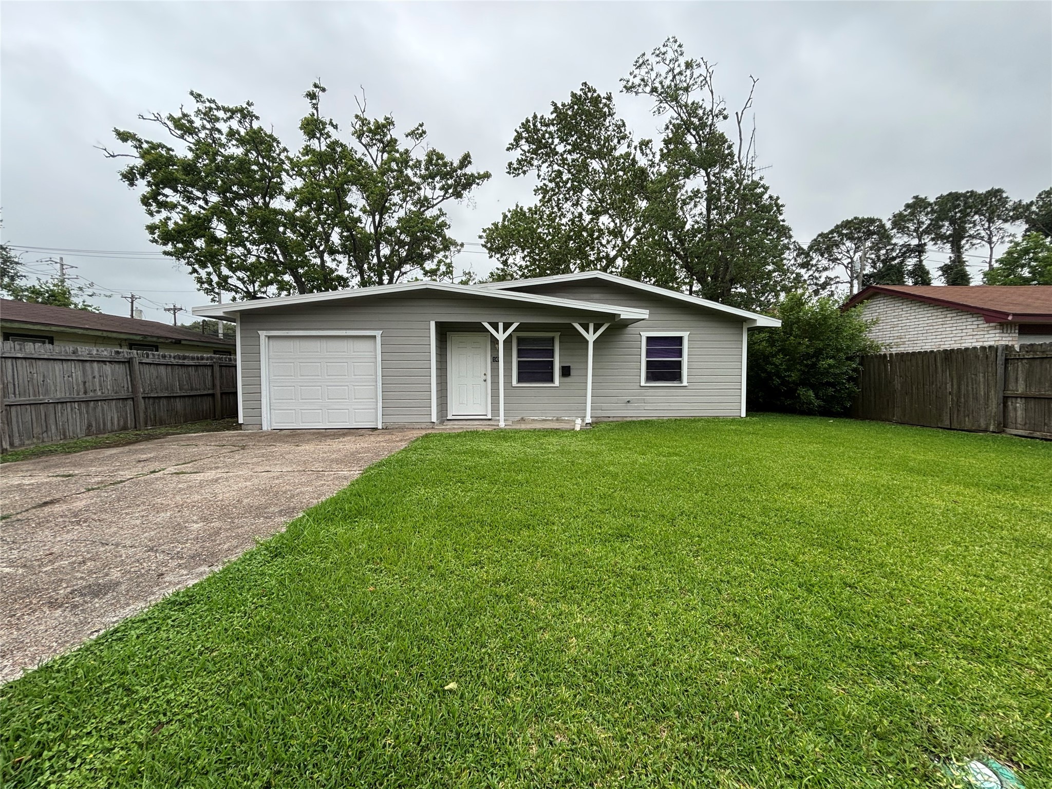 1406 Appomattox Drive Texas City TX 77591