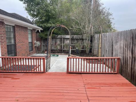 307 Live Oak Lane Friendswood TX 77546
