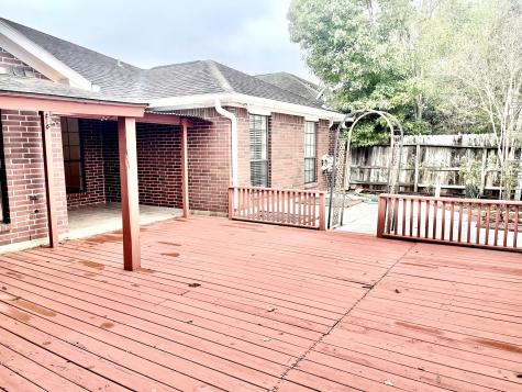 307 Live Oak Lane Friendswood TX 77546