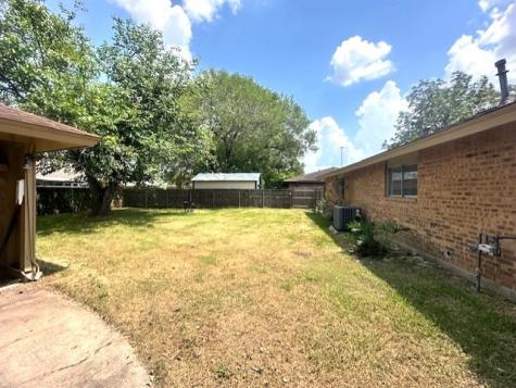 1923 Chapel Heights Drive Wharton TX 77488