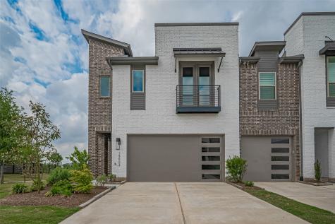 19903 Curved Steel Drive Cypress TX 77433