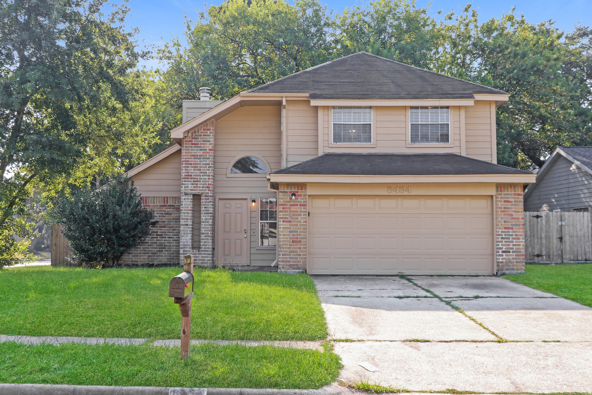 8454 Lake Crystal Drive Houston TX 77095