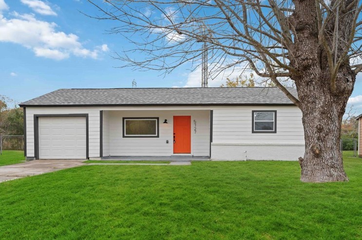 5727 Rue Street Houston TX 77033