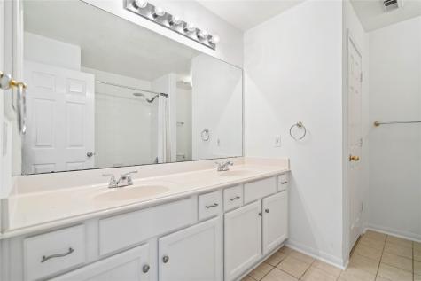 16910 Sky Harbor Court Friendswood TX 77546