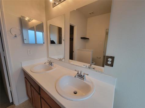 2410 Lakecrest Village Court Katy TX 77493