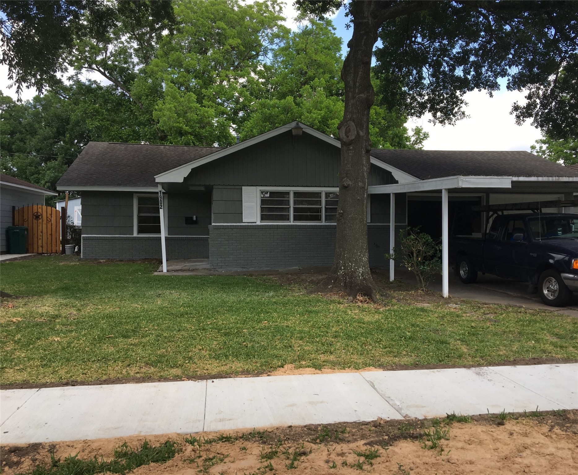 1902 Locklaine Drive Pasadena TX 77502