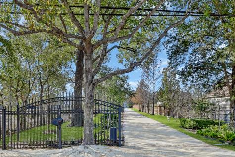 1959 Knoll Street Houston TX 77080