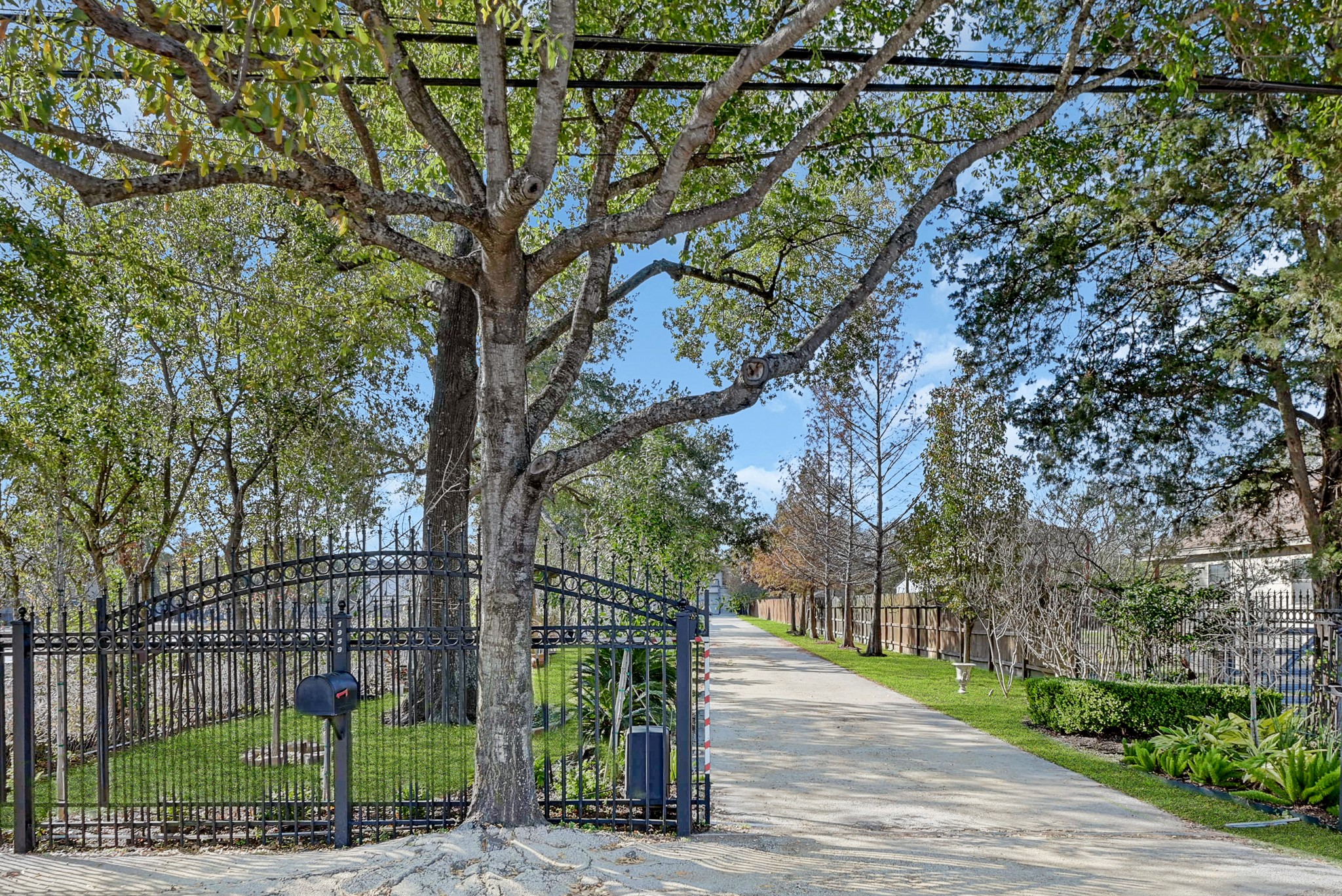 1959 Knoll Street Houston TX 77080