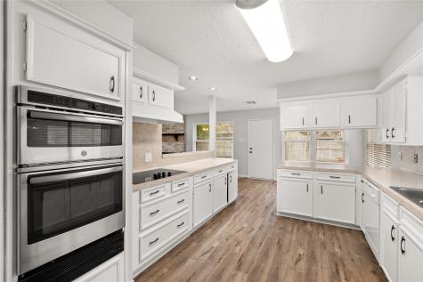 11834 Oak Meadow Drive Meadows Place TX 77477