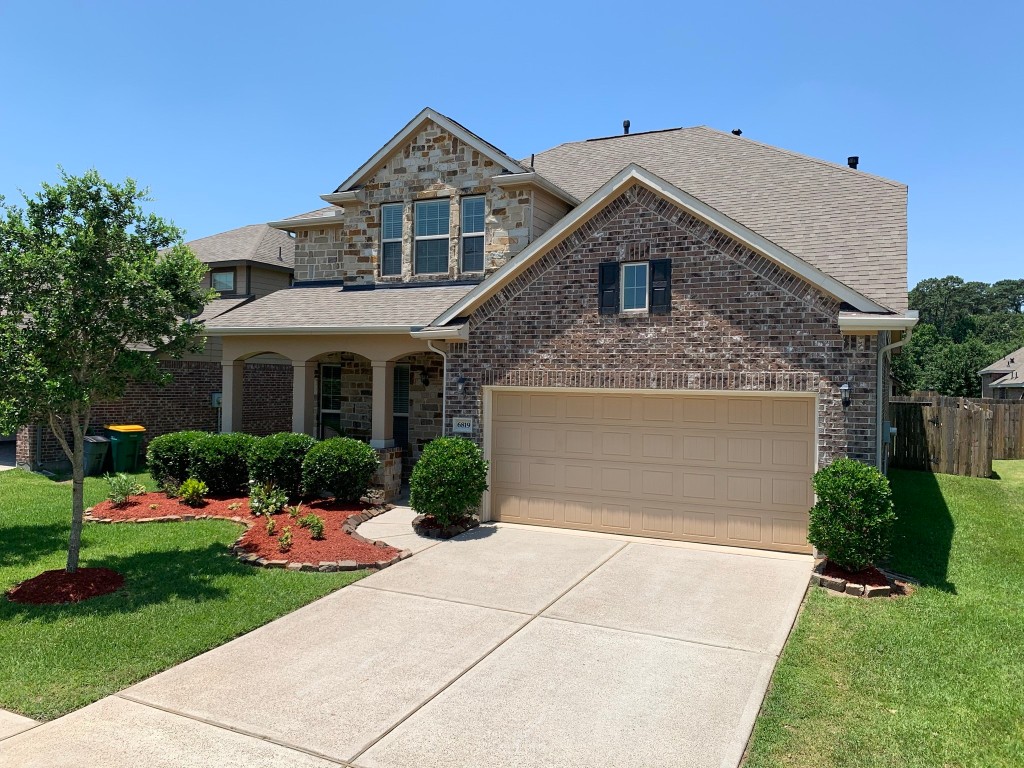 6819 Hunters Trace Lane Baytown TX 77521