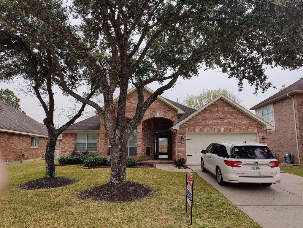 3401 Lakeway Lane Pearland TX 77584