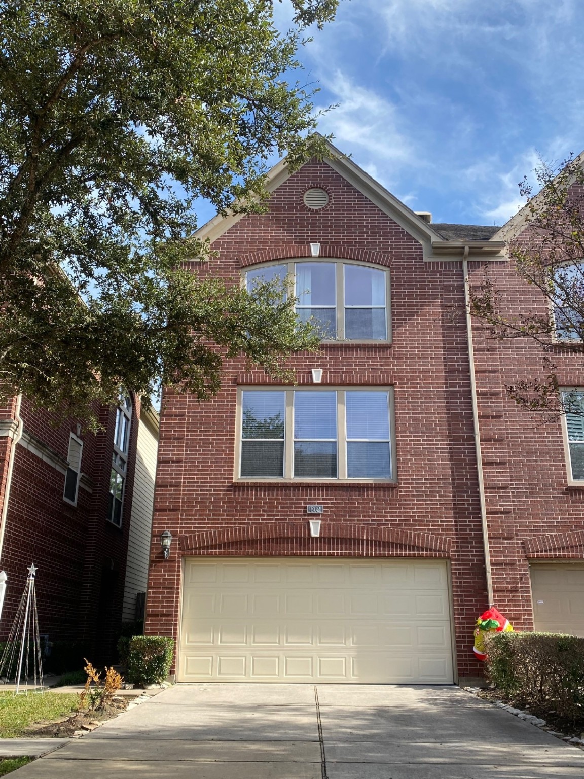 802 E Heights Hollow Lane Houston TX 77007