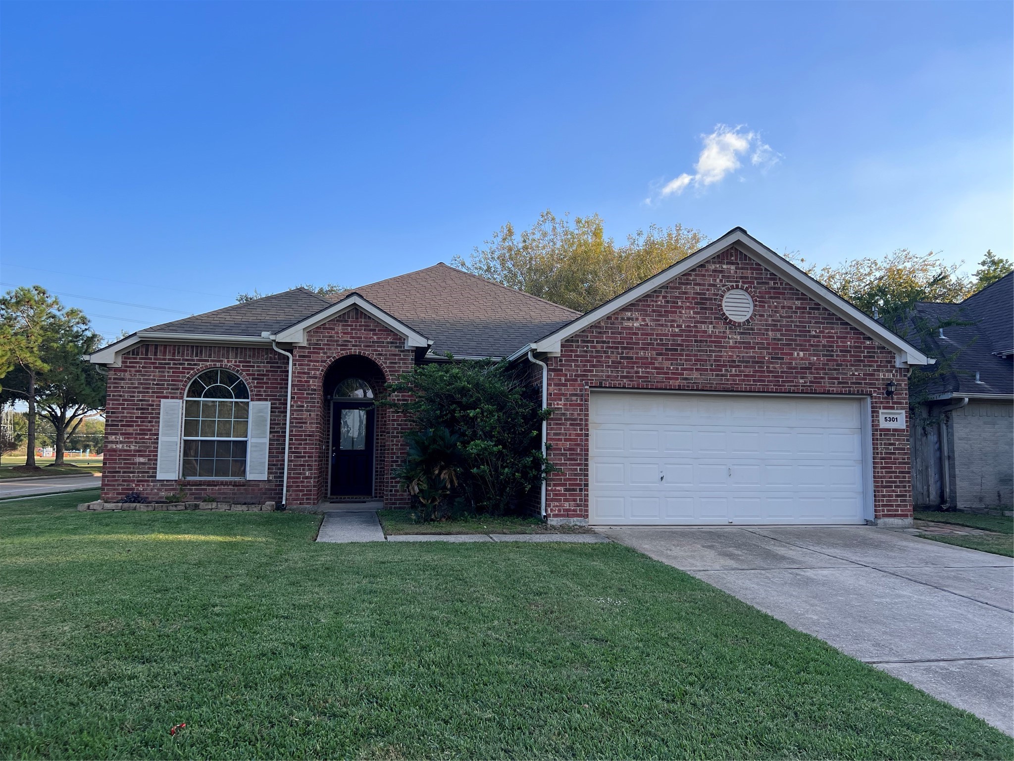 5301 Carefree Drive League City TX 77573