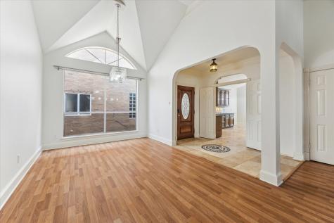 1339 Parkway Court Houston TX 77077