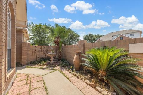 1339 Parkway Court Houston TX 77077