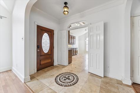 1339 Parkway Court Houston TX 77077