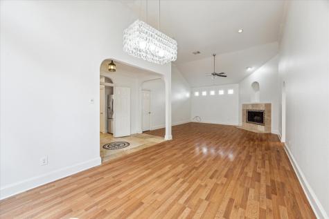 1339 Parkway Court Houston TX 77077