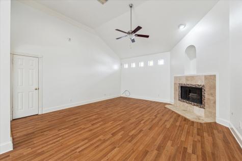 1339 Parkway Court Houston TX 77077