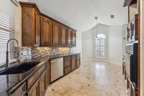1339 Parkway Court Houston TX 77077
