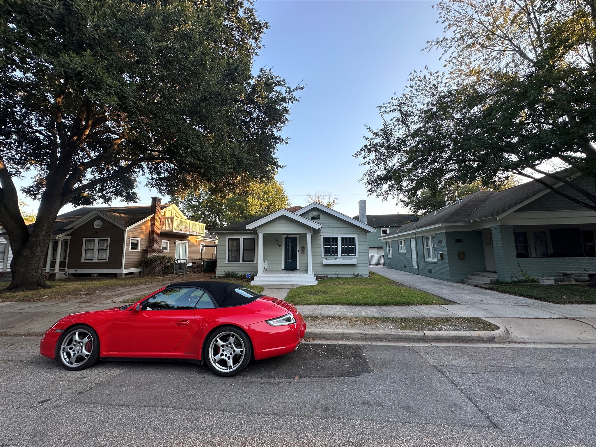 912 W Melwood Street Houston TX 77009