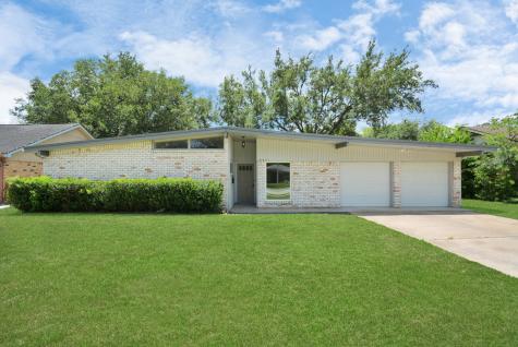 10951 Shadow Wood Drive Houston TX 77043