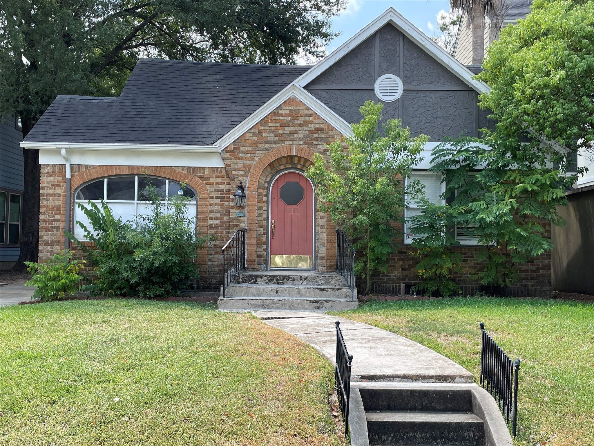 1931 Portsmouth Street Houston TX 77098