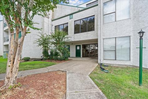2830 S Bartell Drive 25 Houston TX 77054