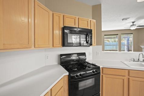 1820 Branch Hill Drive Pearland TX 77581