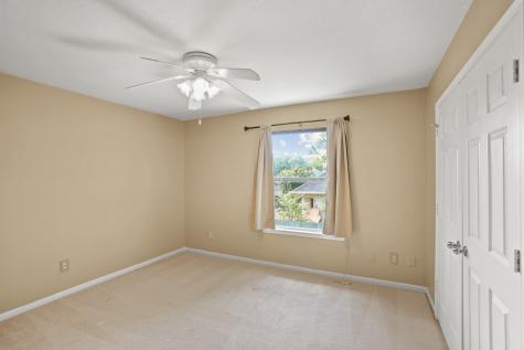 1820 Branch Hill Drive Pearland TX 77581